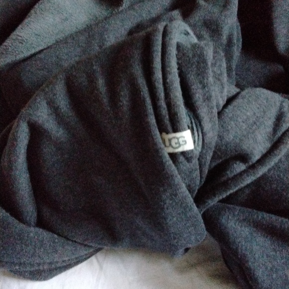 UGG ROBE SIZE S - Picture 4 of 9